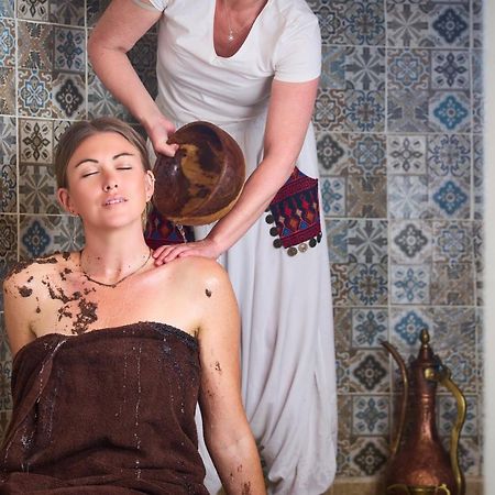 Benben By Dhara Hotels - Adults Only Asszuán Kültér fotó A hammam treatment