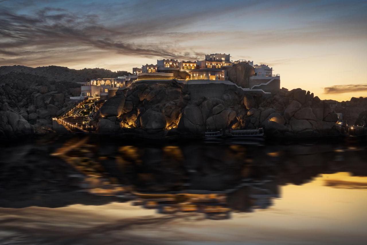 Benben By Dhara Hotels - Adults Only Asszuán Kültér fotó The fort at night