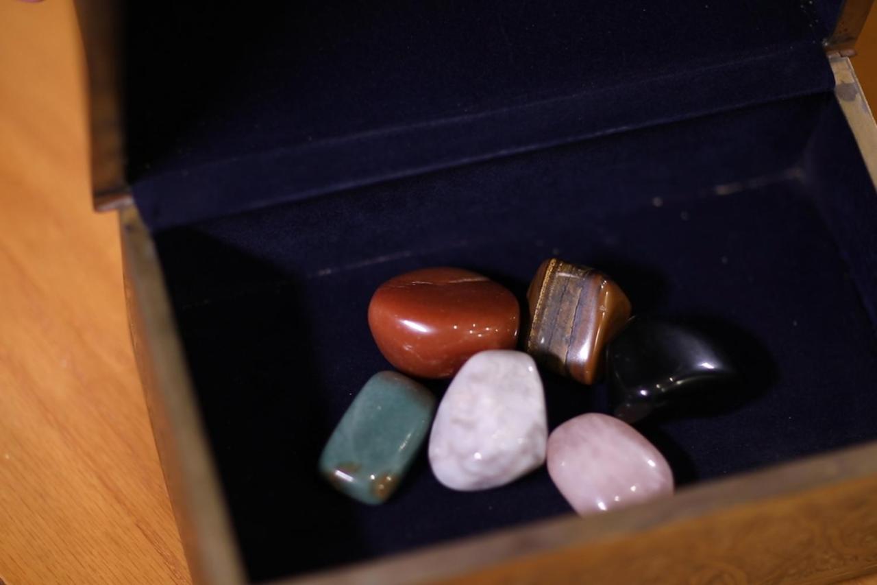 Benben By Dhara Hotels - Adults Only Asszuán Kültér fotó Tumbled gemstones