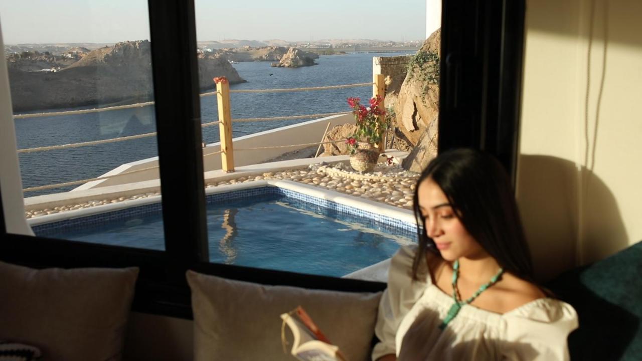 Benben By Dhara Hotels - Adults Only Asszuán Kültér fotó A woman meditating