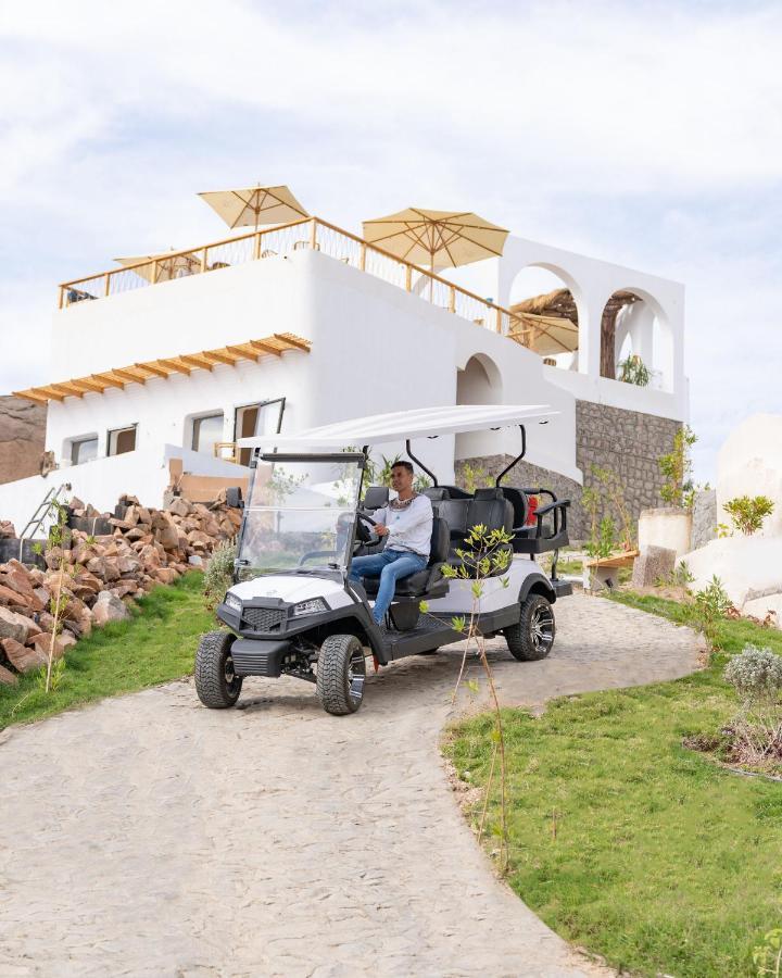 Benben By Dhara Hotels - Adults Only Asszuán Kültér fotó Club Car Villager